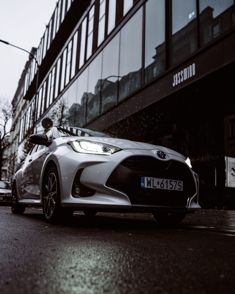 hybrydy plug-in toyota engo cars