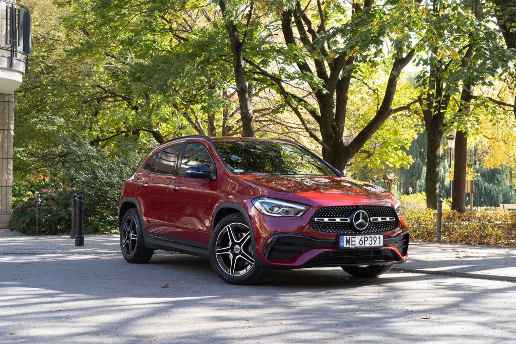 mercedes GLA200 engo cars subskrypcja samochodu Samochód w firmie 